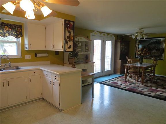 5th image of 6301 Leawood Dr