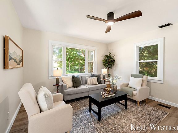 5th image of 17697 Dogwood Dr