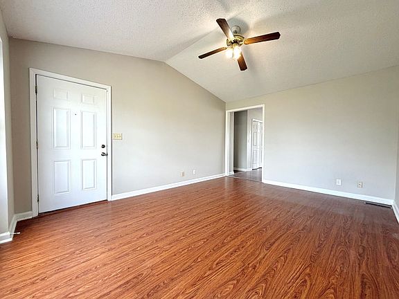 3rd image of 401 Old Glory Ln