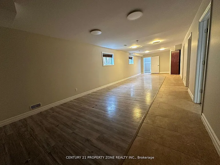 975 Albert Rd — Photo 5