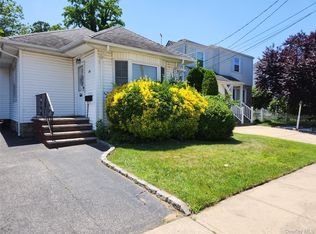 14 W Argyle Street, Valley Stream, NY 11580