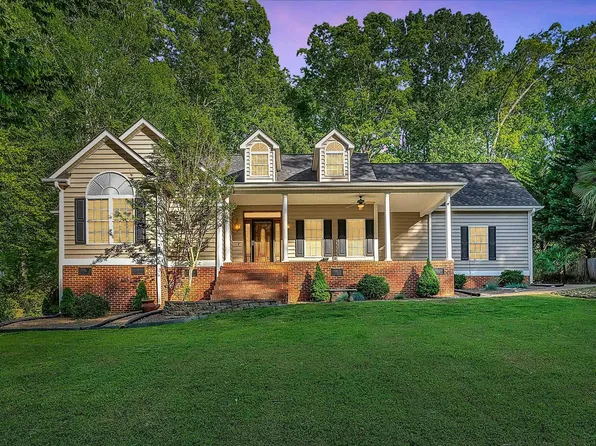 471 Sandalwood Dr, Easley, SC 29640