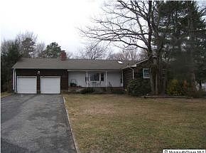 1st image of 983 Alexandria Dr
