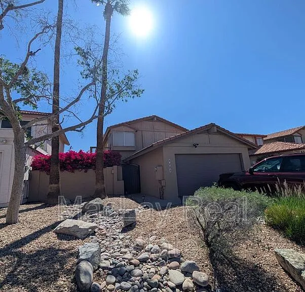 9223 S 45th Pl — Photo 3