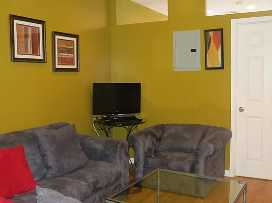 Rented by Uptown Flats LLC | media 11