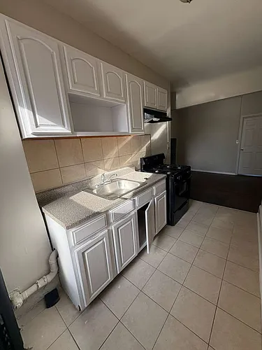 220 Roseville Ave Photo 1