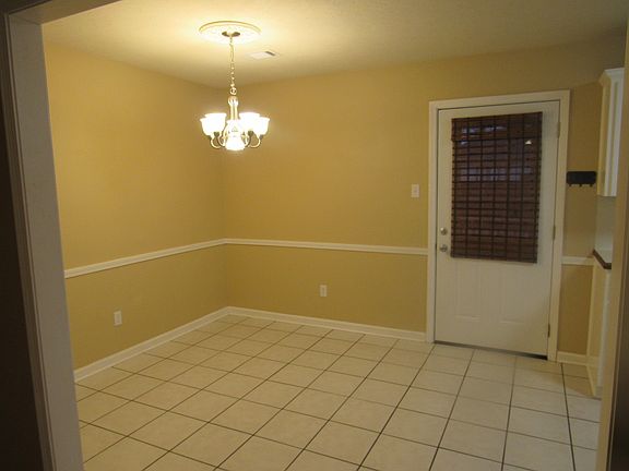 5th image of 15 Orchid Ln