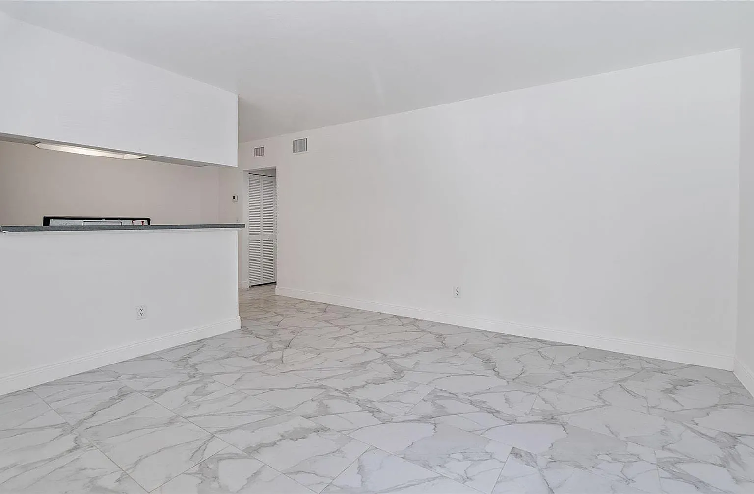 1 bed, 570 sqft, $1,850 — Photo 4