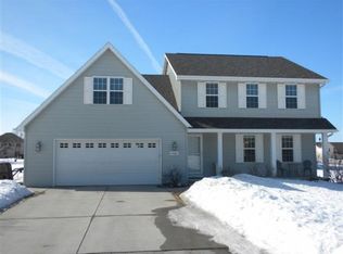 4002 Half Crown Run, De Pere, WI 54115