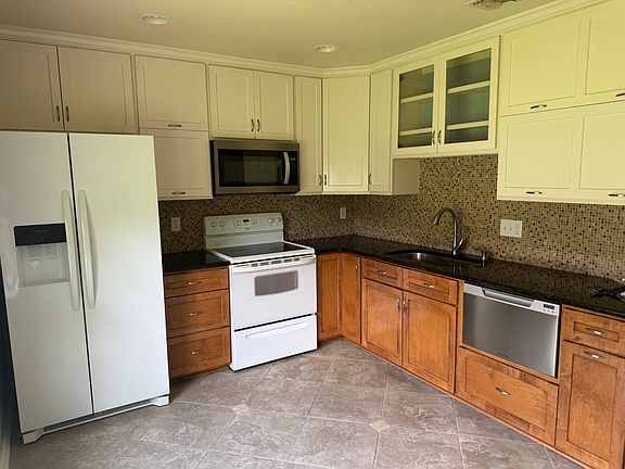 3rd image of 3528 Tremolino Way