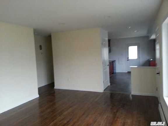4th image of 224 Linton Ave