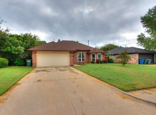1712 Saint Christopher Dr, Edmond, OK 73003