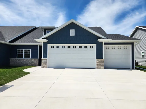 N9065 Southtowne Dr, Menasha, WI 54952