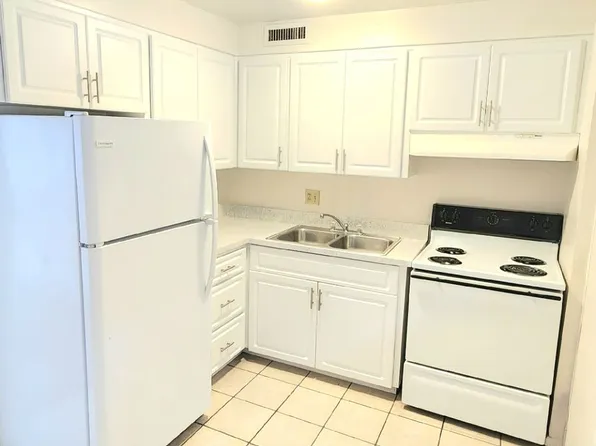 St. Croix, 829 SW 5th Ave #861, Gainesville, FL 32601