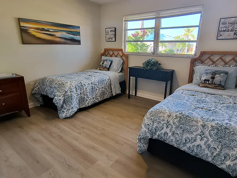 910 Juno Dr — Photo 14