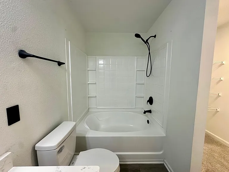 340 Zander Woods Ct — Photo 12