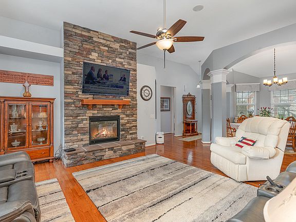 4th image of 1575 Southcross Dr