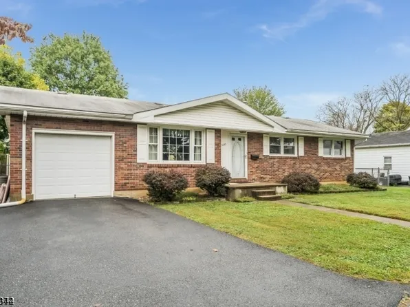 1053 Grand St, Phillipsburg Town, NJ 08865