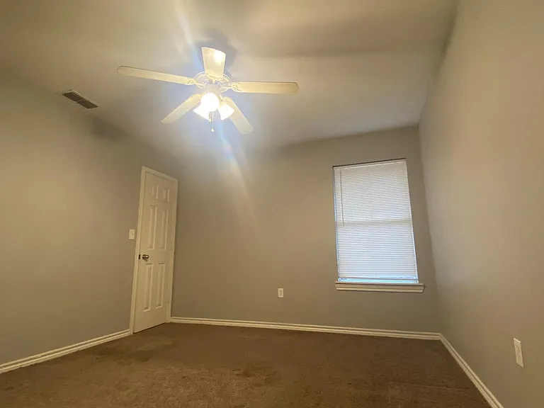 5420 Kemper St — Photo 13