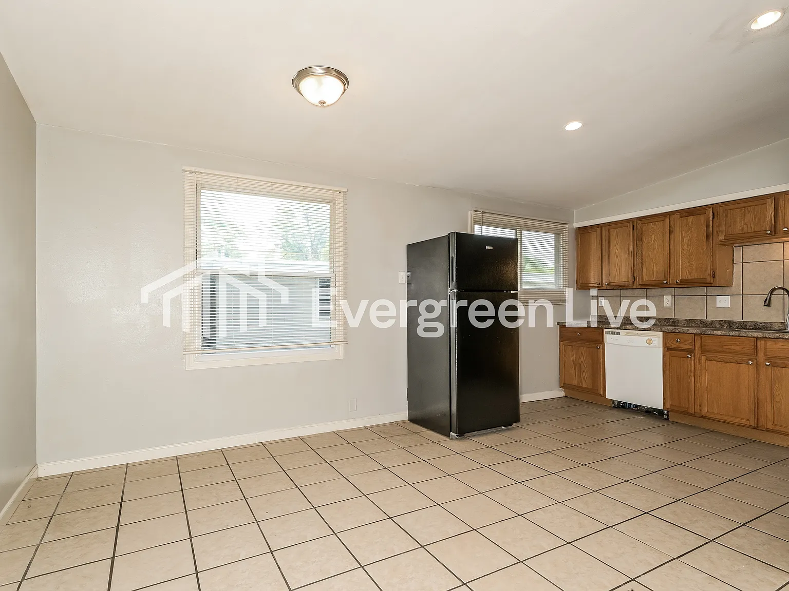 3 bed, 1.0 bath, 1148 sqft, $1,495 — Photo 4