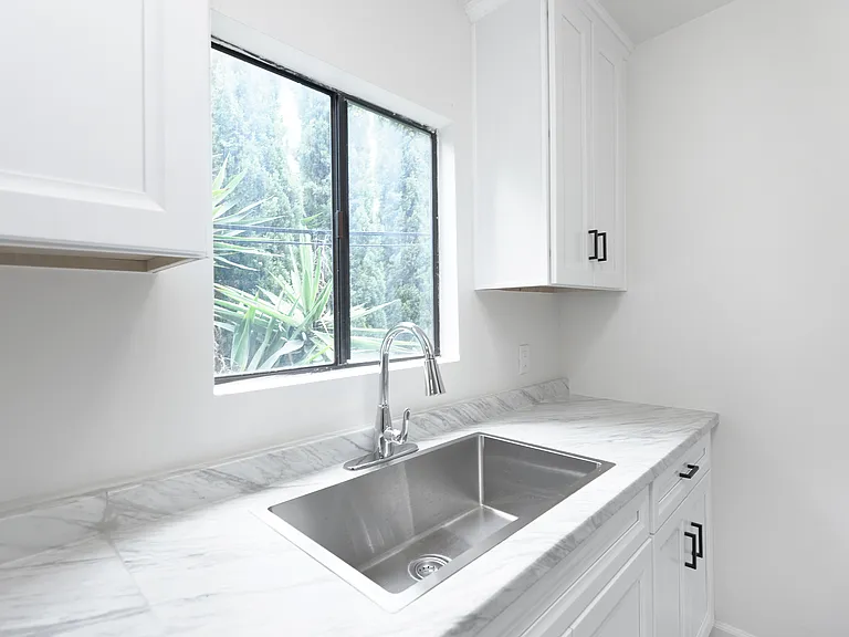 4357 Illinois St — Photo 14