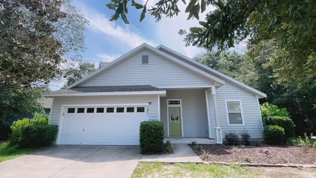 3 bed, 1724 sqft, $2,200 — Photo 1