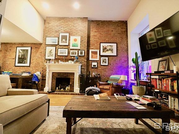 5th image of 128 W 74th St APT 1B