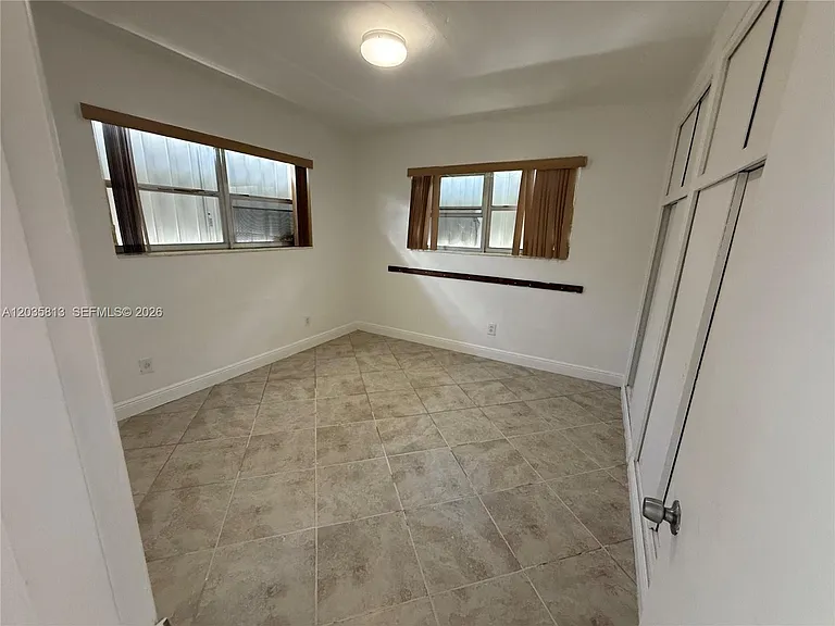 7720 Byron Ave #4 — Photo 20