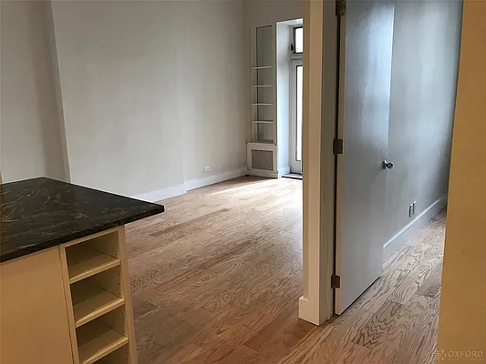 Rented by Oxford Property Group | media 38