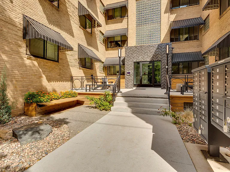 611 East 11th — Photo 24
