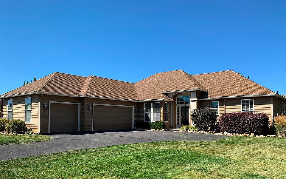Welcoming curb appeal