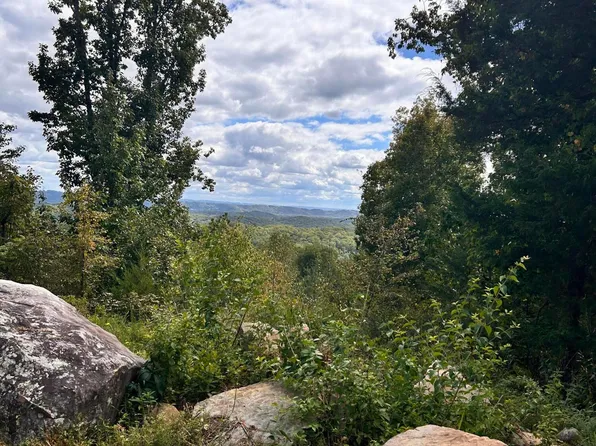 974 Bluff Ledge Trl, Hixson, TN 37343