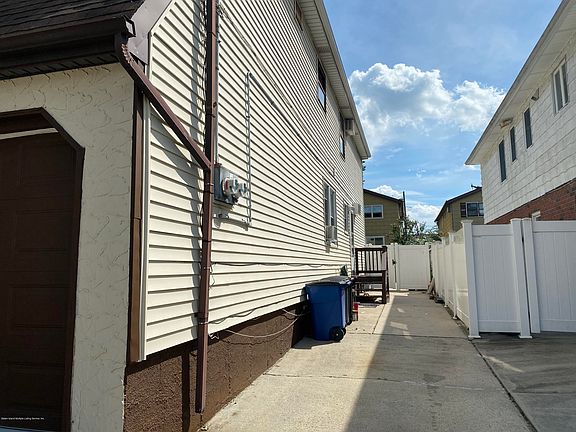4th image of 180 Auburn Ave