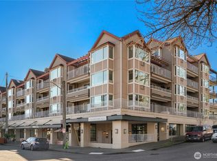 2425 33rd Ave W UNIT 402, Seattle, WA