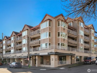 2425 33rd Avenue W #402, Seattle, WA, 98199