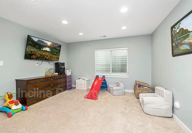 4438 E Hurstbourne Dr — Photo 9