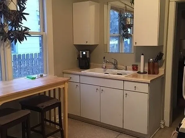 245 Humboldt Ave N #1, Minneapolis, MN 55405