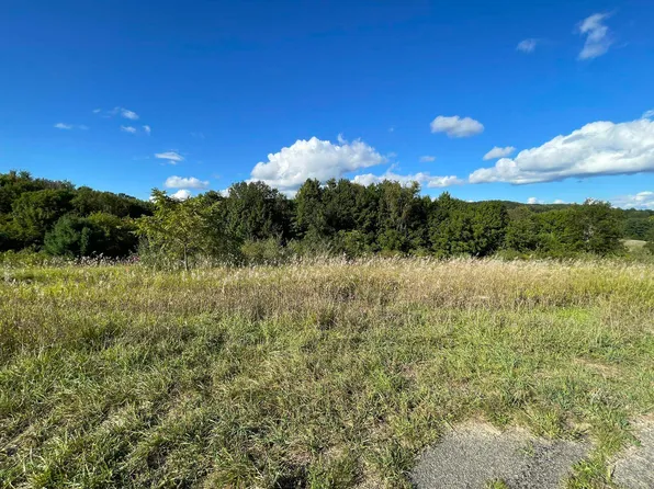 L354 Sioux Ct, La Valle, WI 53941