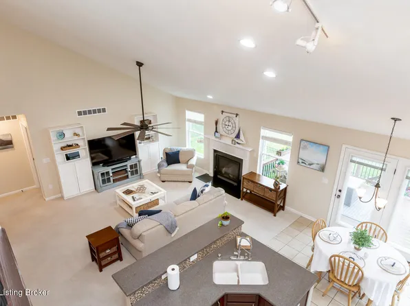 16501 Rockcrest View Ln, Louisville, KY 40245