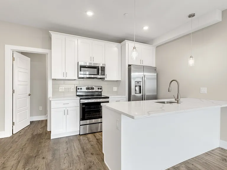 2209 N Broad St — Photo 6