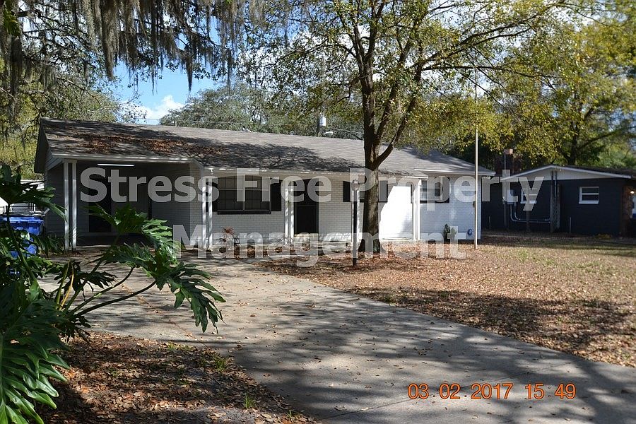 1st image of 7805 Pine Hill Dr