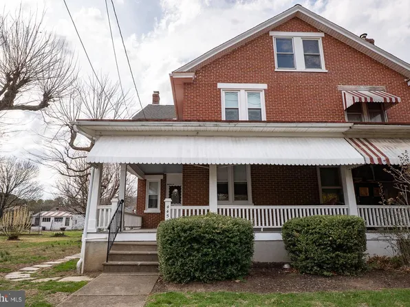 445 Main St, Bally, PA 19503