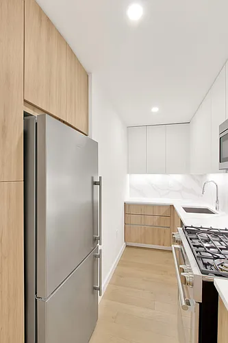 227 E 59th St #5C Photo 1