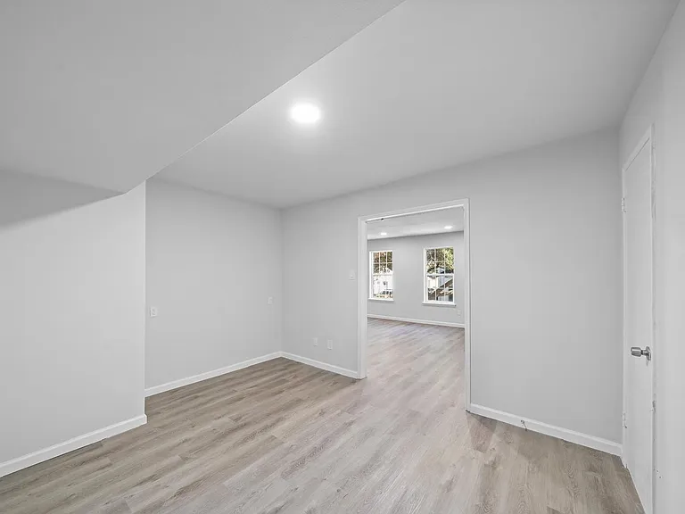 353 N Post Oak Ln #729 — Photo 5