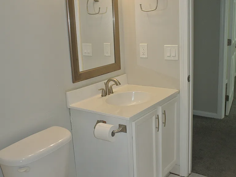 670 Boston Post Rd #12 — Photo 14