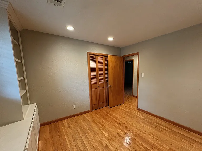 3700 Dallas St — Photo 15