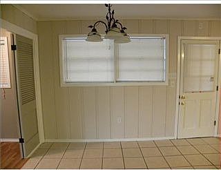 3rd image of 114 Lauren Ln