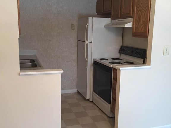 3rd image of 6158 Laurel Dr APT 043