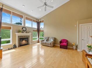 N15W29972 Brookstone Cir, Pewaukee, WI 53072