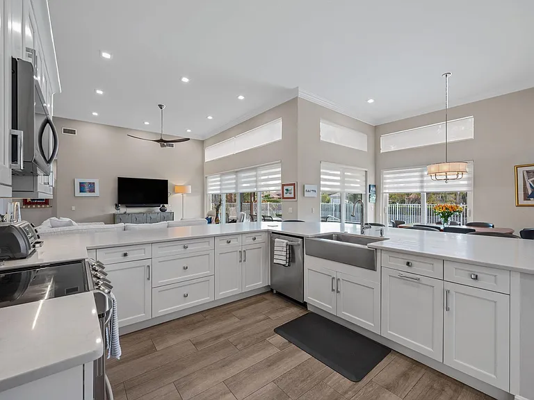 4841 Exeter Estate Ln — Photo 9